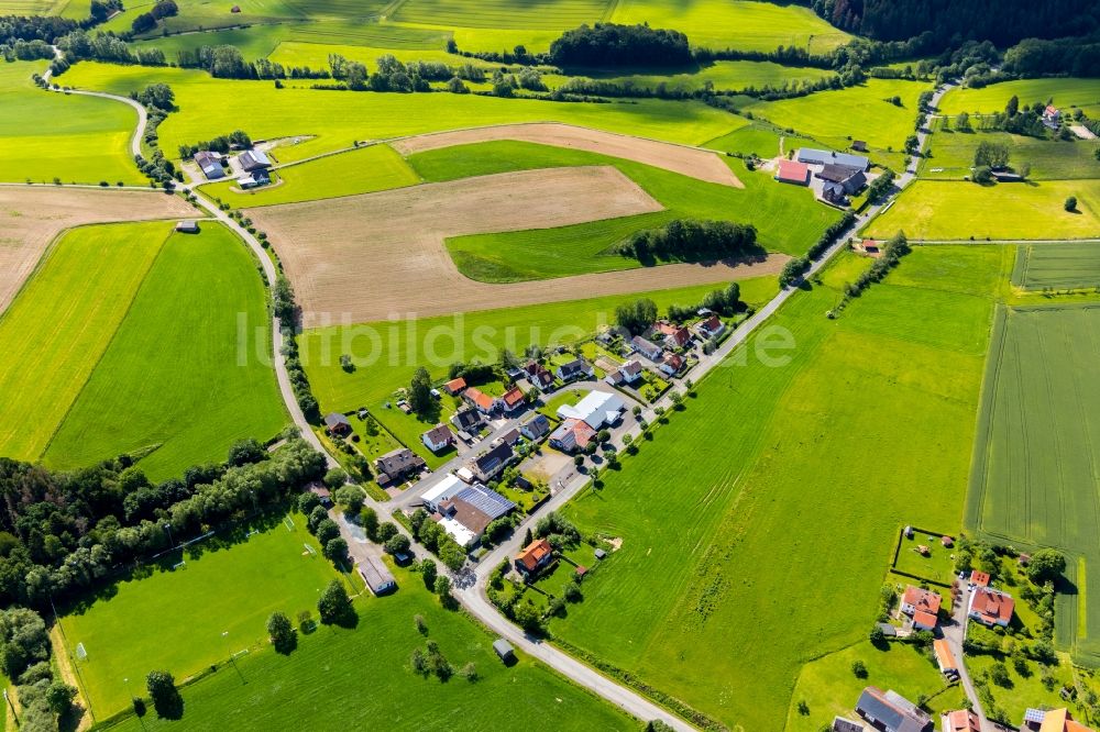 Stormbruch aus der Vogelperspektive: Dorfkern in Stormbruch im Bundesland Hessen, Deutschland