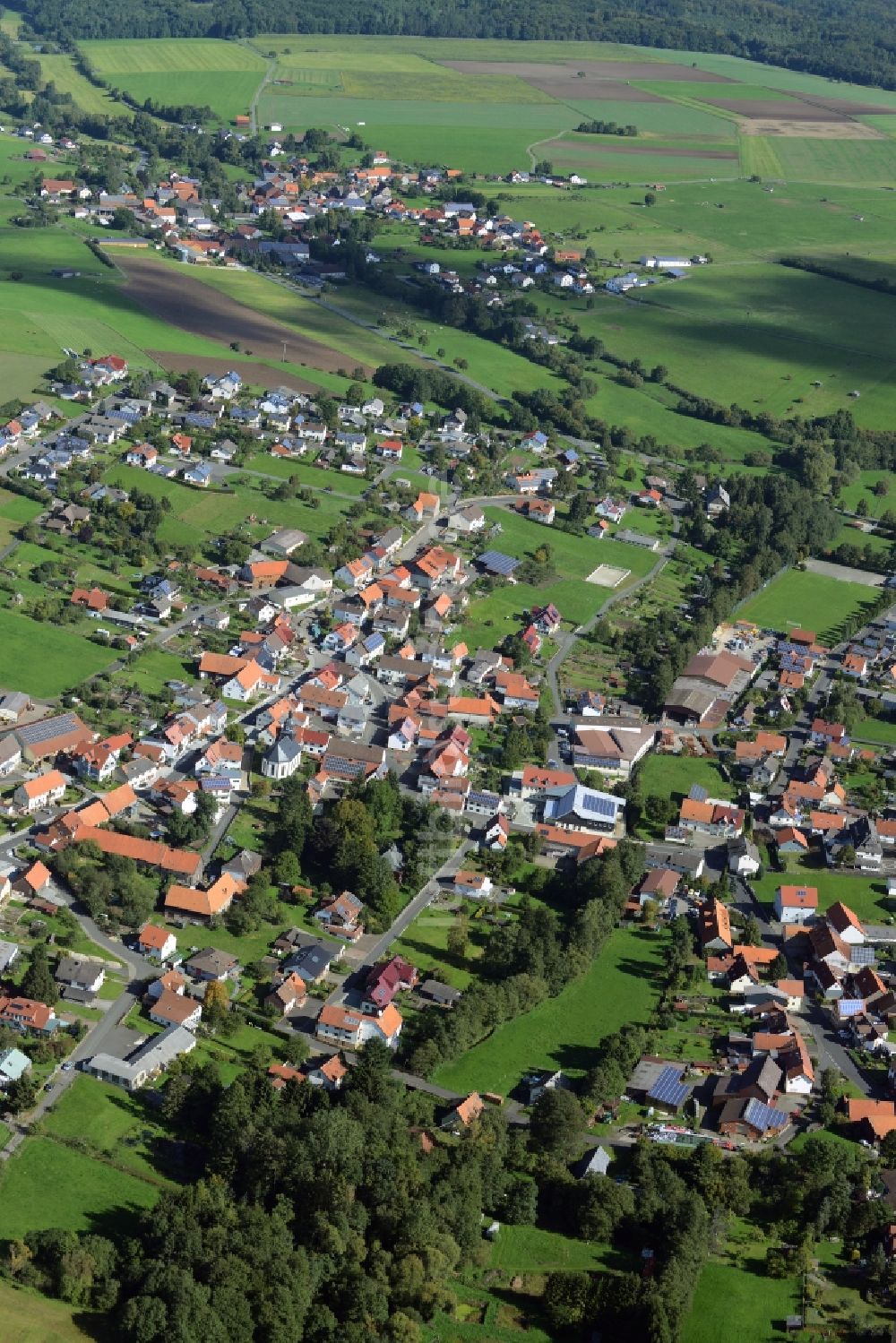 Storndorf aus der Vogelperspektive: Dorfkern in Storndorf im Bundesland Hessen