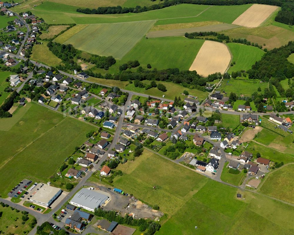 Luftbild Strödt, Sankt Katharinen (Landkreis Neuwied) - Dorfkern in Strödt, Sankt Katharinen (Landkreis Neuwied) im Bundesland Rheinland-Pfalz