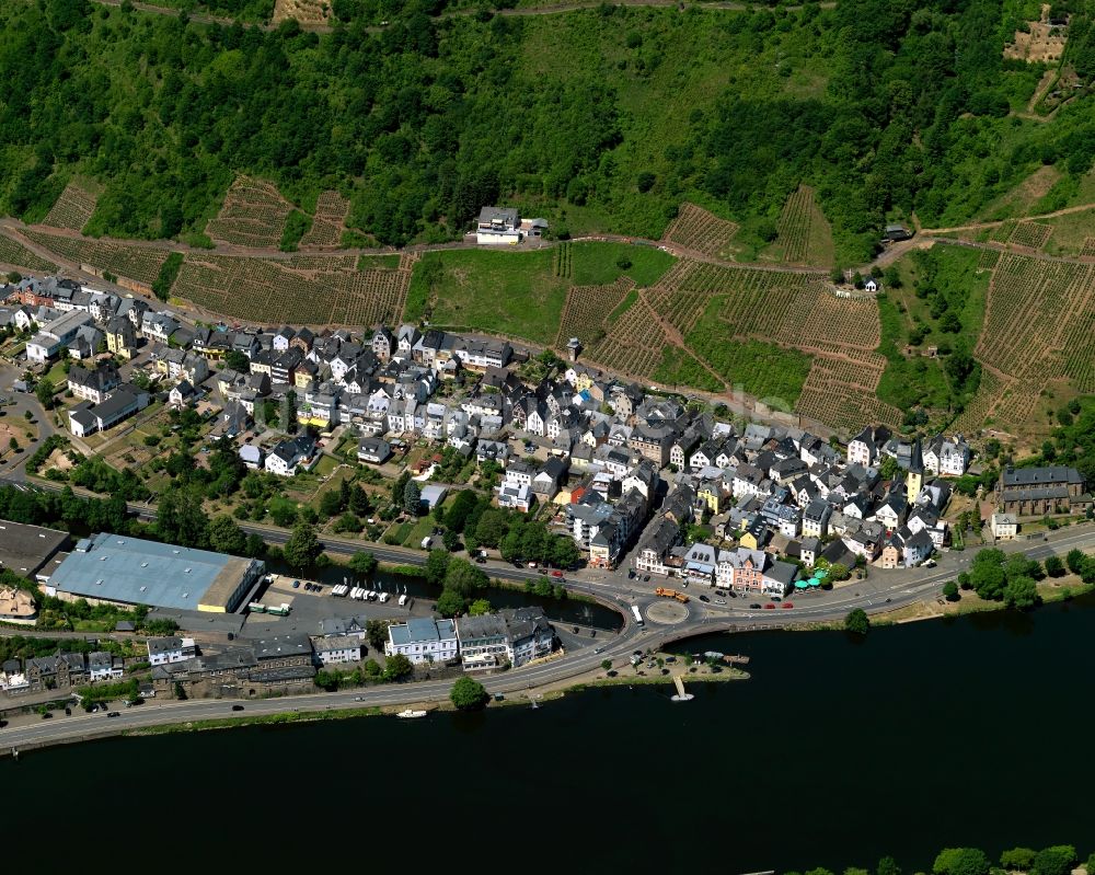 Luftbild Alf - Dorfkern am Ufer der Mosel in Alf im Bundesland Rheinland-Pfalz