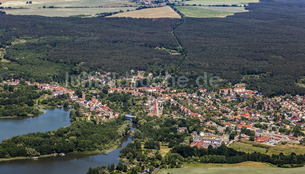 Neuruppin von oben - Dorfkern an den Uferbereichen des Ruppiner See im Ortsteil Alt Ruppin in Neuruppin im Bundesland Brandenburg