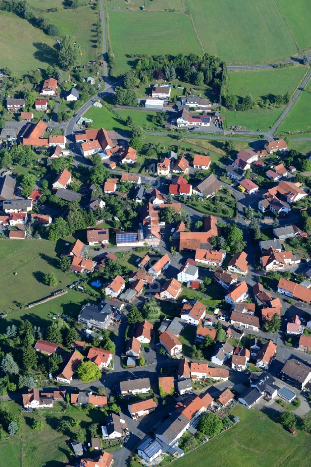 Uttrichshausen von oben - Dorfkern in Uttrichshausen im Bundesland Hessen