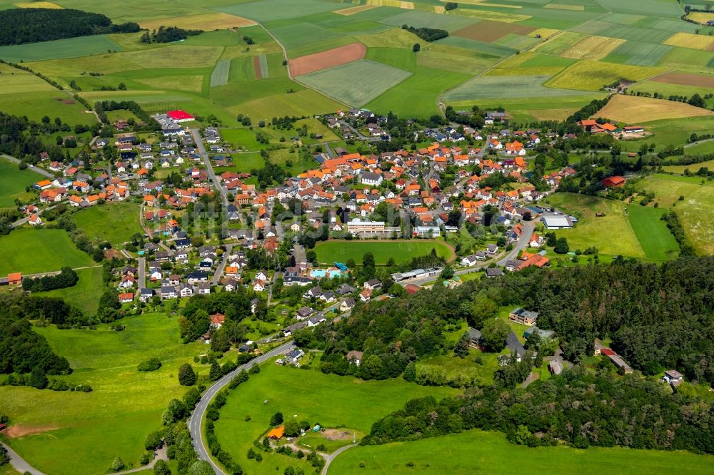 Luftaufnahme Vöhl - Dorfkern in Vöhl im Bundesland Hessen, Deutschland