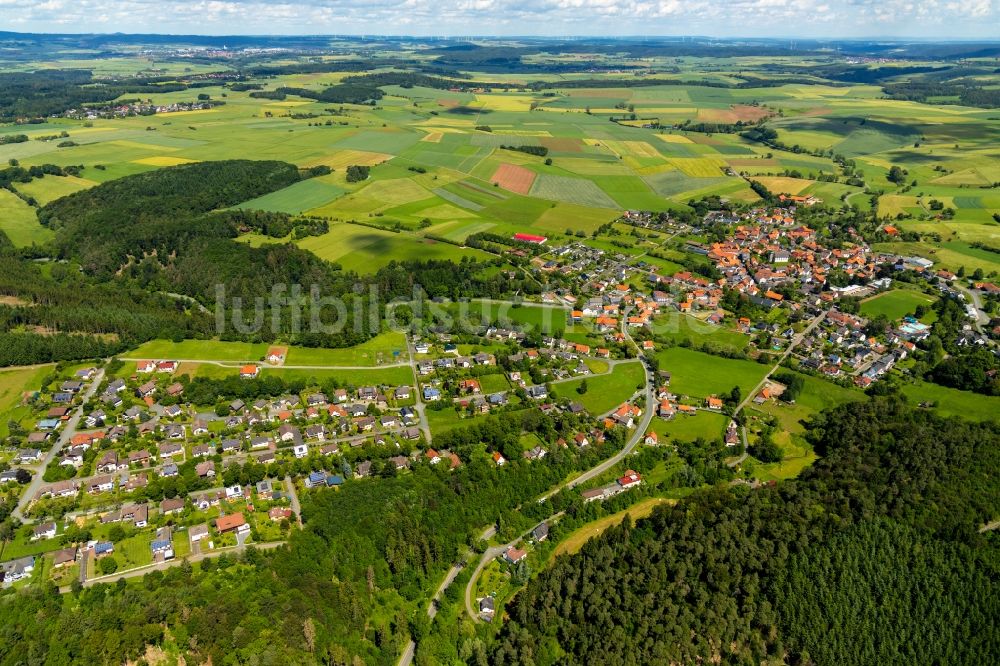 Vöhl aus der Vogelperspektive: Dorfkern in Vöhl im Bundesland Hessen, Deutschland