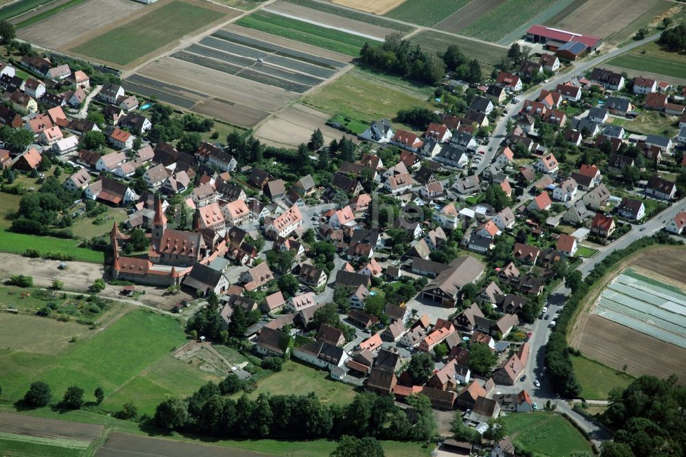 Luftbild Nürnberg - Dorfkern mit Wehrkirche in Nürnberg Kraftshof im Bundesland Bayern