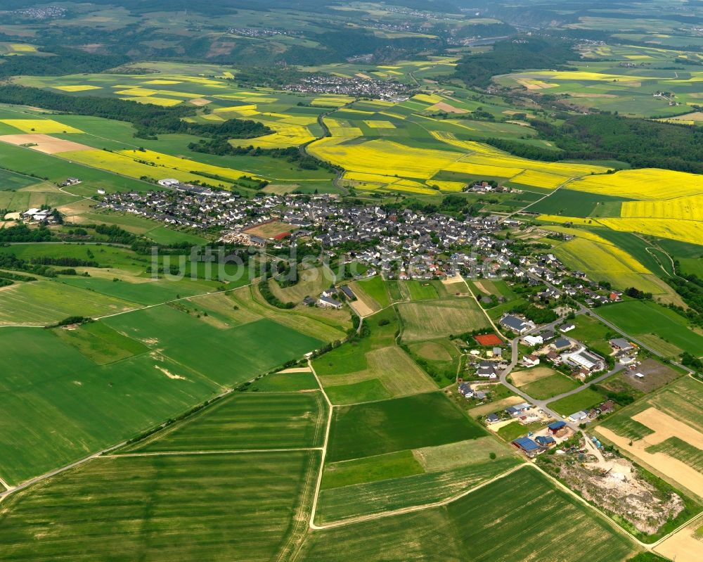 Luftaufnahme Weisel - Dorfkern in Weisel im Bundesland Rheinland-Pfalz