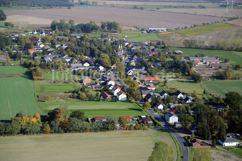 Wilmersdorf von oben - Dorfkern in Wilmersdorf im Bundesland Brandenburg