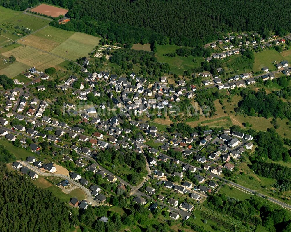 Winden aus der Vogelperspektive: Dorfkern in Winden im Bundesland Rheinland-Pfalz