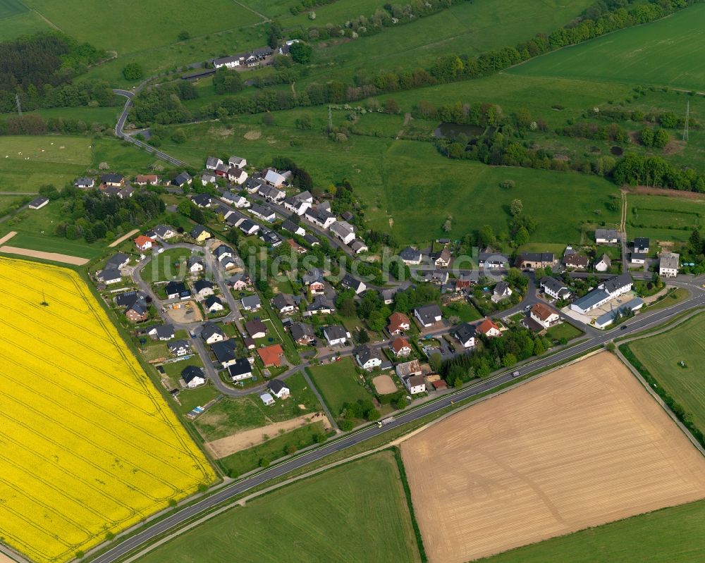 Winkelbach aus der Vogelperspektive: Dorfkern in Winkelbach im Bundesland Rheinland-Pfalz