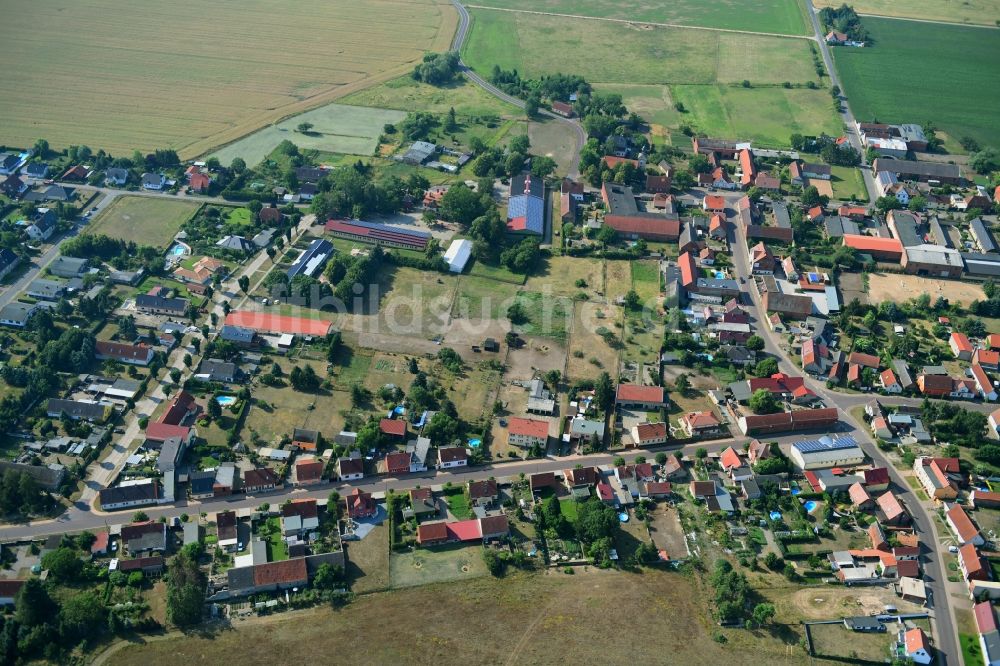 Wörmlitz von oben - Dorfkern in Wörmlitz im Bundesland Sachsen-Anhalt, Deutschland