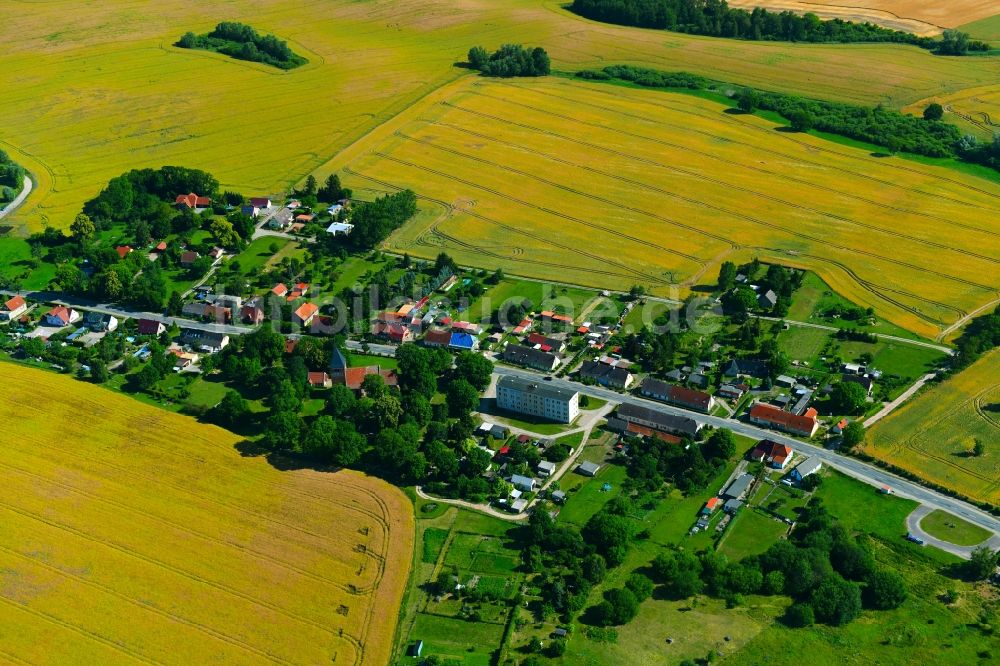 Luftbild Zettemin - Dorfkern in Zettemin im Bundesland Mecklenburg-Vorpommern, Deutschland