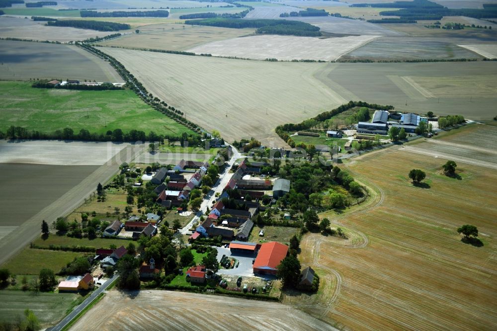 Zixdorf aus der Vogelperspektive: Dorfkern in Zixdorf im Bundesland Brandenburg, Deutschland