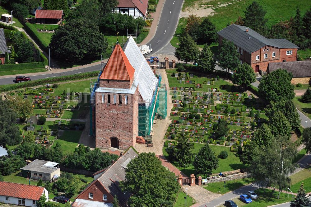 Luftbild Jördenstorf - Dorfkirche Jördenstorf