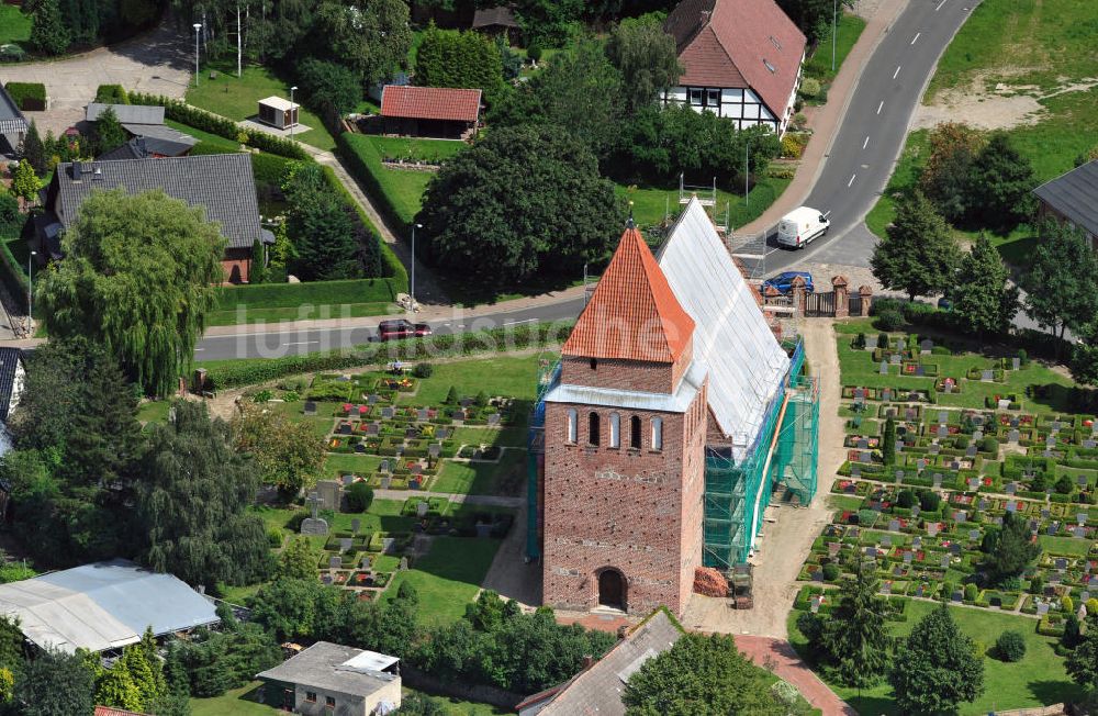 Luftaufnahme Jördenstorf - Dorfkirche Jördenstorf