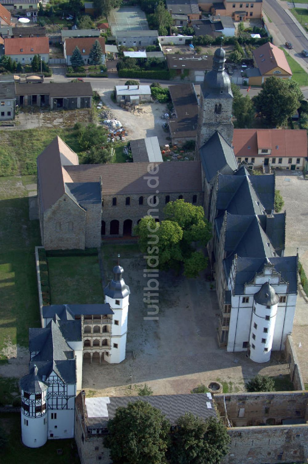 Leitzkau von oben - Dorfkirche St. Petri in Leitzkau