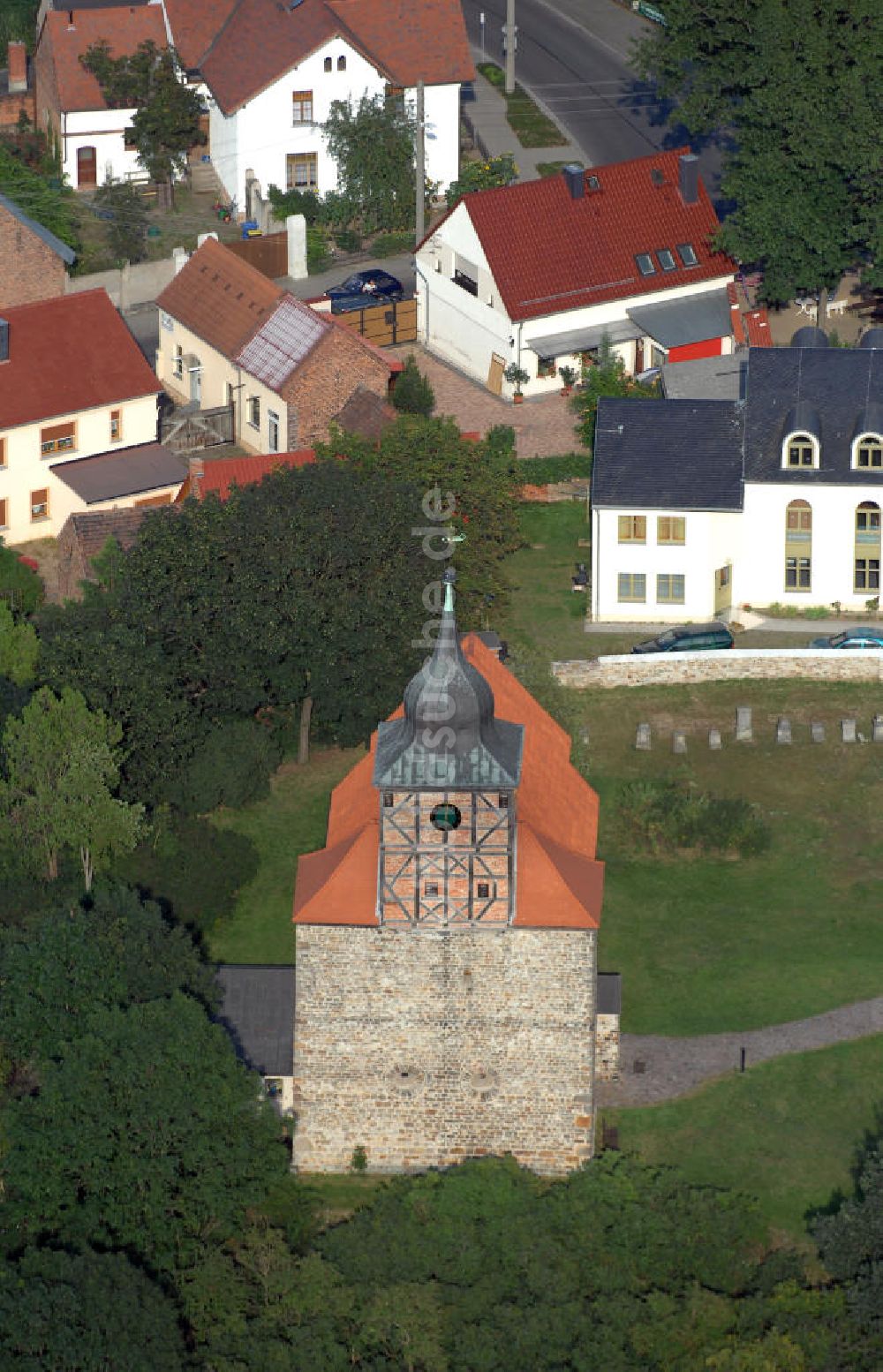 Luftbild Pretzien - Dorfkirche St. Thomas in Pretzien