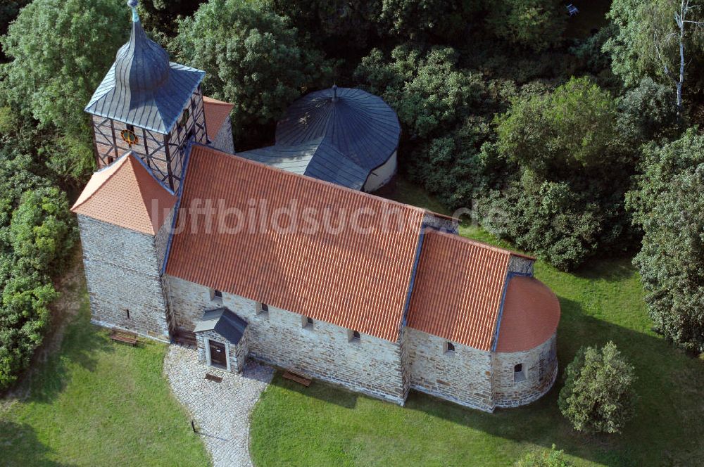 Luftaufnahme Pretzien - Dorfkirche St. Thomas in Pretzien