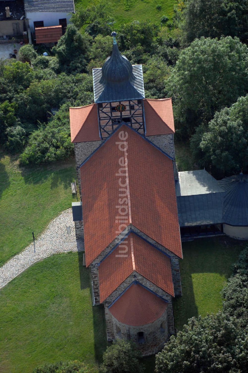 Luftbild Pretzien - Dorfkirche St. Thomas in Pretzien