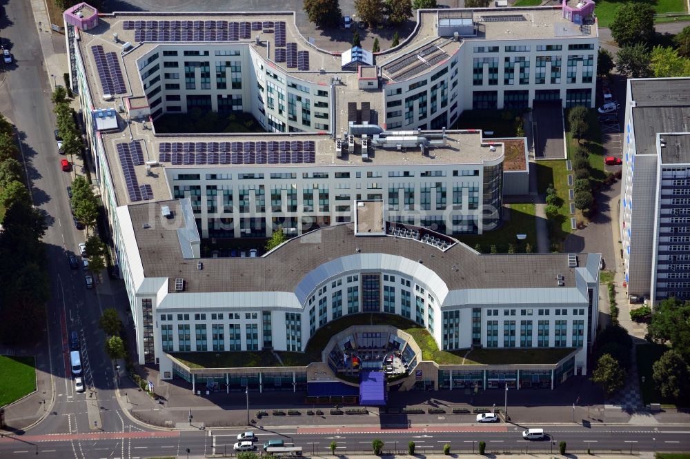 Dresden aus der Vogelperspektive: Dorint Hotel Gebäude in Dresden in Sachsen