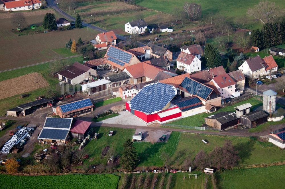 Luftbild Kapellen-Drusweiler - Drehbares Solarkraftwerk auf einem Stall im Ortsteil Deutschhof in Kapellen-Drusweiler im Bundesland Rheinland-Pfalz