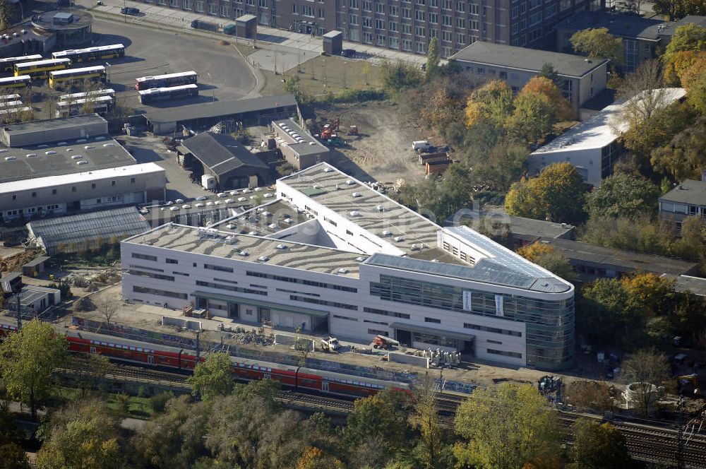 Berlin aus der Vogelperspektive: Dreigeschossiger Wirtschafts-Neubau am Zoologischem Garten in Berlin