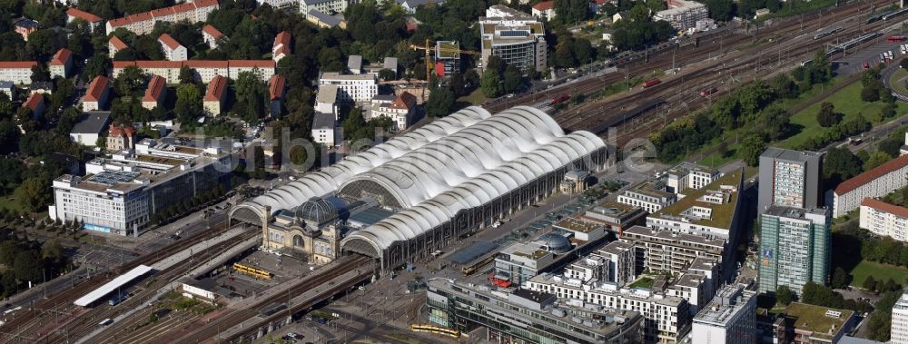 Dresden von oben - Dresdener Hauptbahnhof in Dresden im Bundesland Sachsen