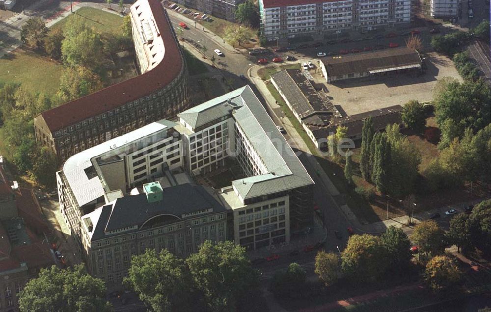 Dresden aus der Vogelperspektive: Dresdner Bank - Neubau am Zwinger in der Dresdner Altstadt