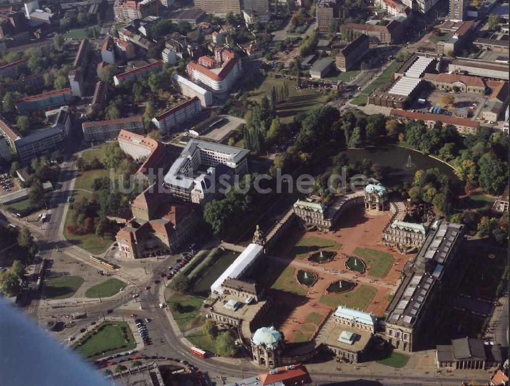 Dresden von oben - Dresdner Bank - Neubau am Zwinger in der Dresdner Altstadt