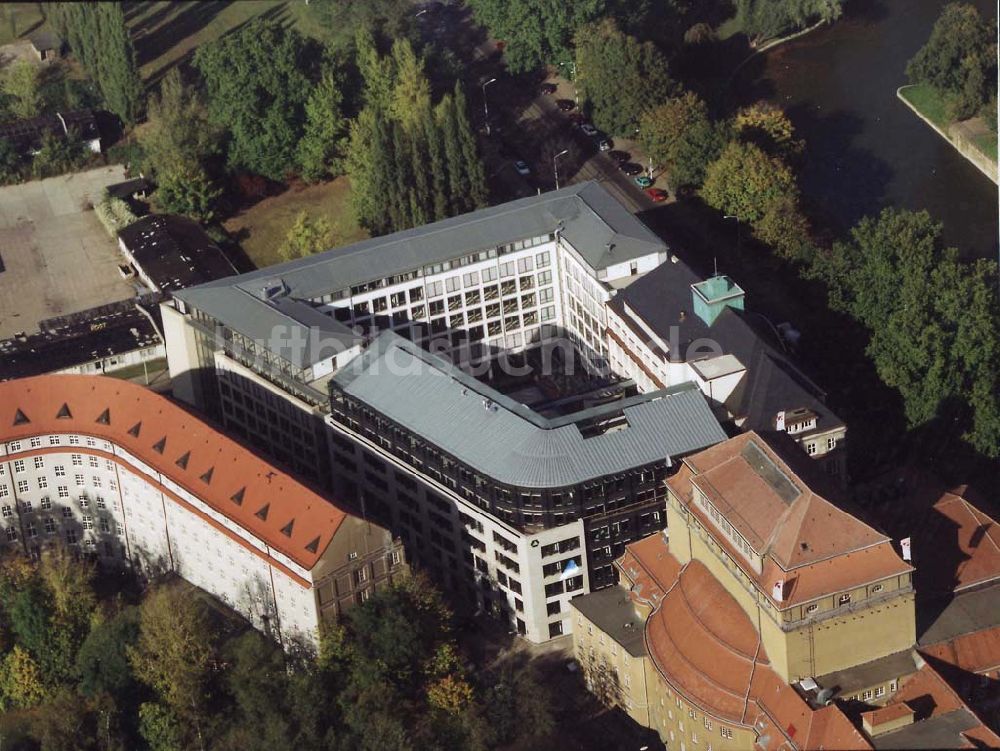 Dresden aus der Vogelperspektive: Dresdner Bank - Neubau am Zwinger in der Dresdner Altstadt