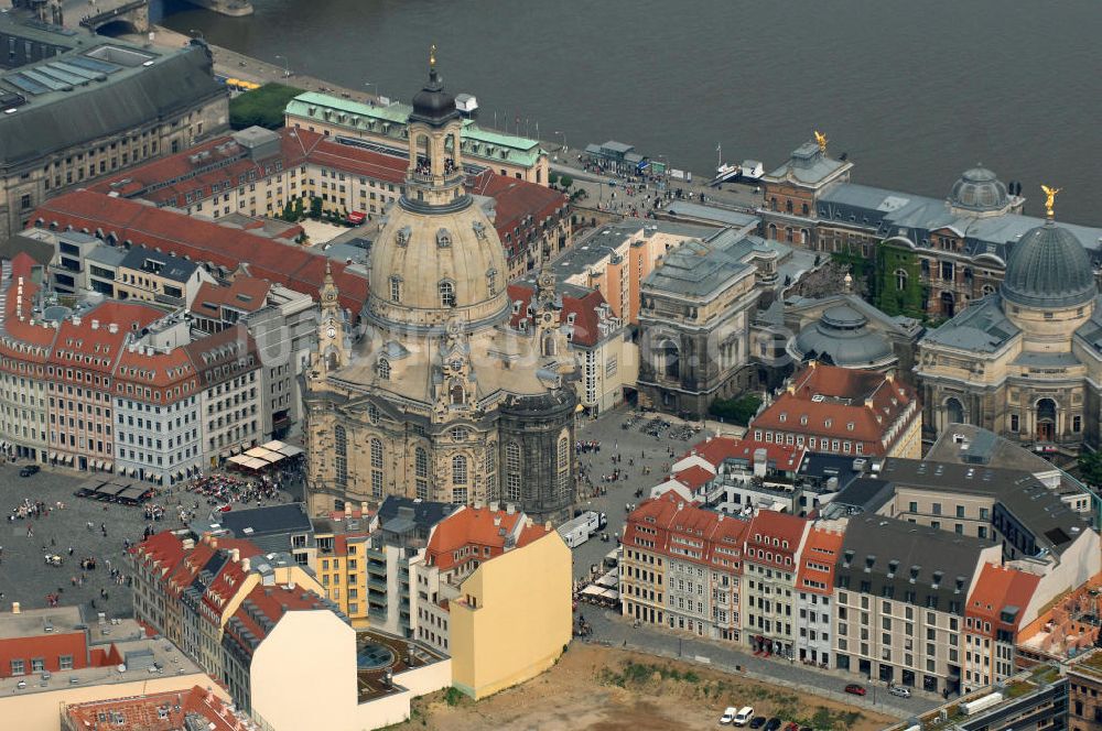 Dresden aus der Vogelperspektive: Dresdner Frauenkirche auf dem Neumarkt in Dresden