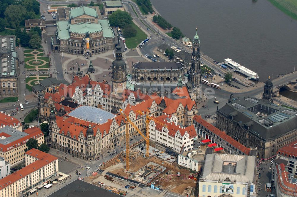 Dresden aus der Vogelperspektive: Dresdner Schloss / Residenzschloss in Dresden