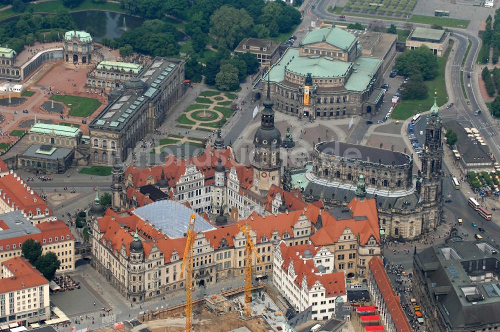 Dresden aus der Vogelperspektive: Dresdner Schloss / Residenzschloss in ...