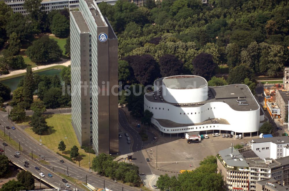 Düsseldorf aus der Vogelperspektive: Düsseldorfer Schauspielhaus und Thyssen-Hochhaus in Düsseldorf