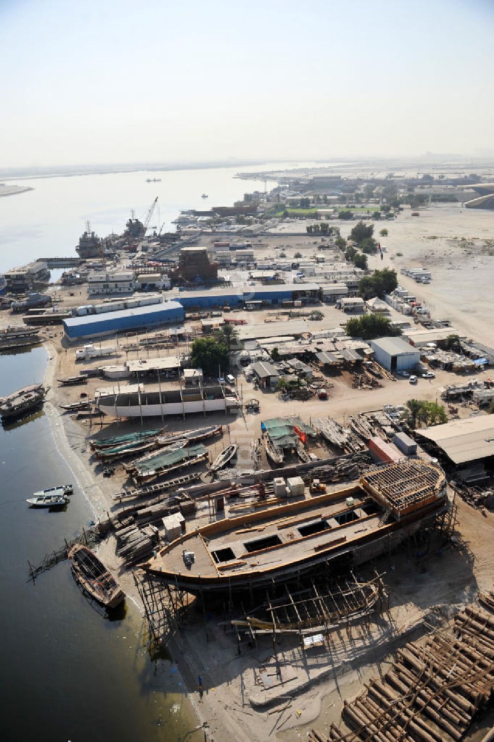 Dubai aus der Vogelperspektive: Dubai Drydocks World