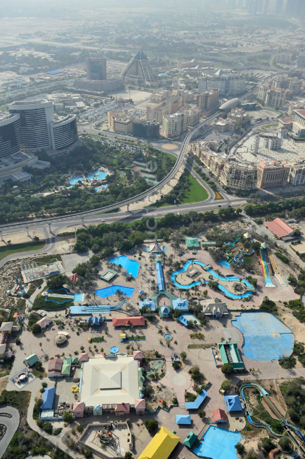 Dubai von oben - Dubai Wonderland Park