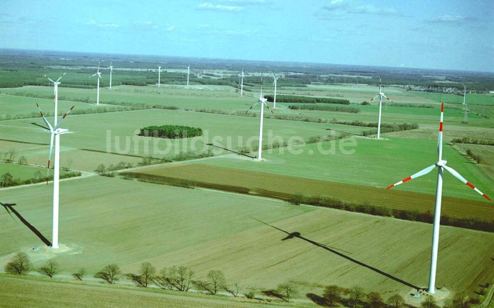 Duben - Brandenburg aus der Vogelperspektive: Duben - Brandenburg Windkraftpark Dubener Platte bei Duben in Brandenburg mit 19 Anlagen vom Typ MD 77