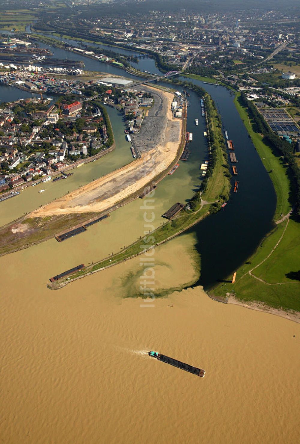 Luftaufnahme Duisburg - Duisburg-Ruhrort bei Hochwasser