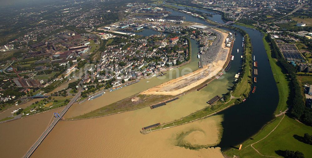 Duisburg von oben - Duisburg-Ruhrort bei Hochwasser