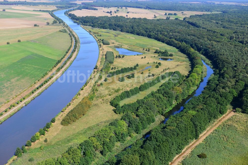 Parchau von oben - Durchstich Parchau im Elbe-Havel-Kanal im Bundesland Sachsen-Anhalt