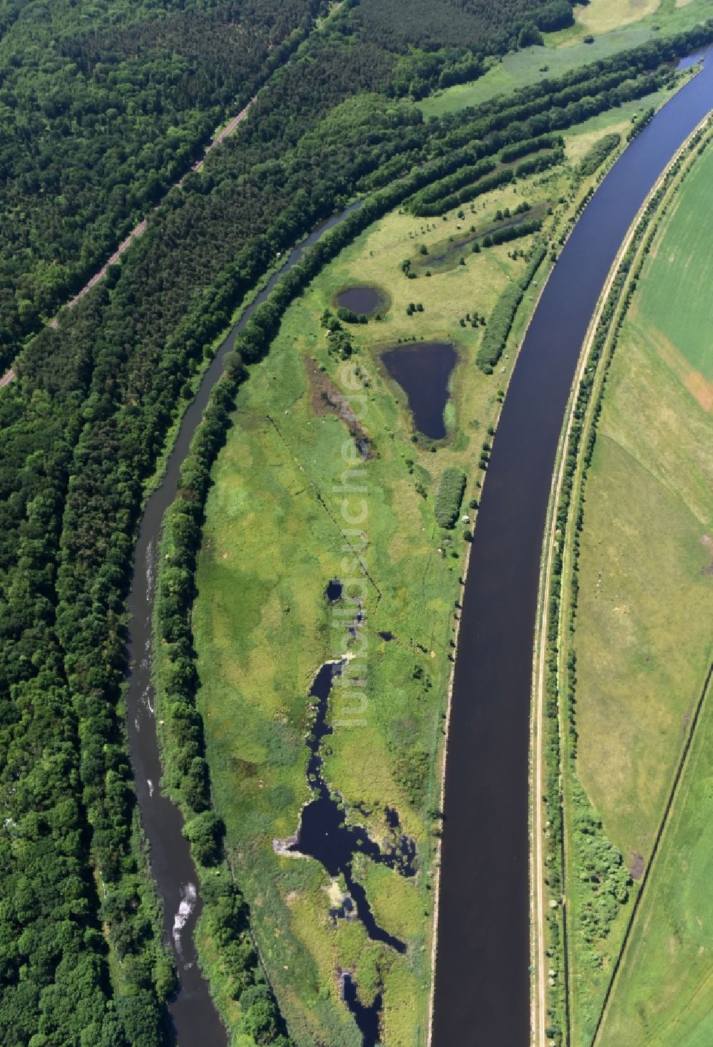 Luftaufnahme Parchau - Durchstich Parchau im Elbe-Havel-Kanal im Bundesland Sachsen-Anhalt