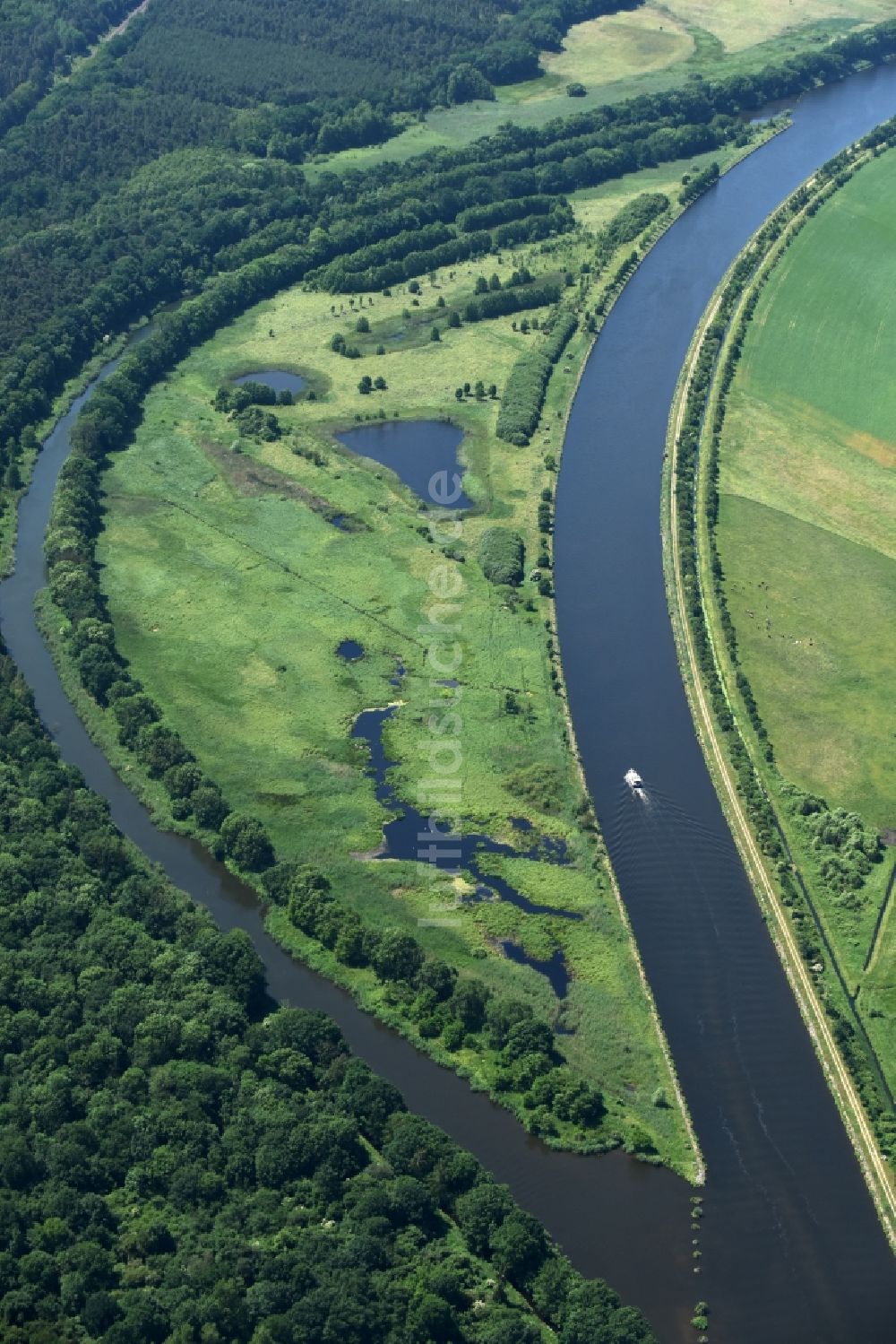 Parchau aus der Vogelperspektive: Durchstich Parchau im Elbe-Havel-Kanal im Bundesland Sachsen-Anhalt