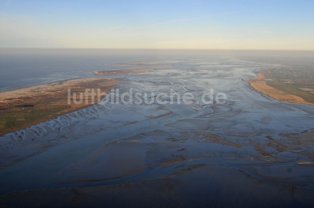 Norderney aus der Vogelperspektive: Ebben- Landschaft im Wattenmeer an der Nordseeküste der Norderney im Bundesland Niedersachsen