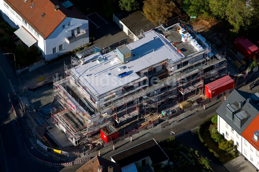 Würzburg aus der Vogelperspektive: Eckhaus- Baustelle zum Neubau eines Wohn- und Geschäftshauses im Ortsteil Frauenland in Würzburg im Bundesland Bayern, Deutschland