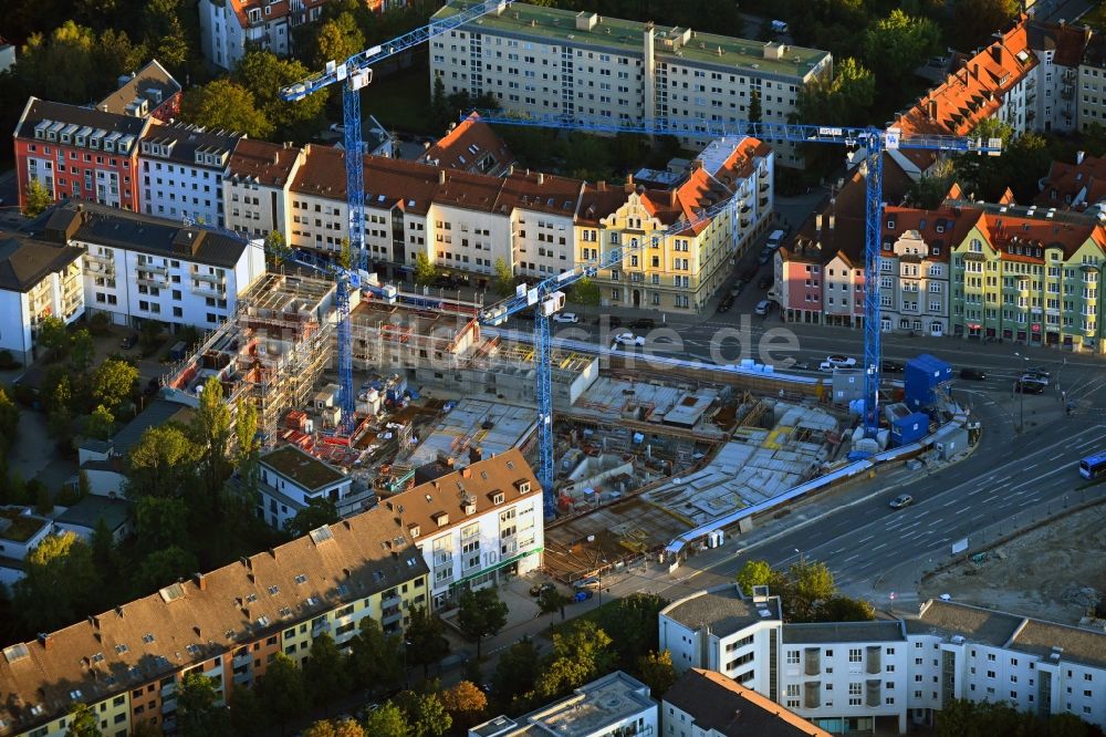 Luftbild München - Eckhaus- Baustelle zum Neubau eines Wohn- und Geschäftshauses PLAZA Pasing im Ortsteil Pasing-Obermenzing in München im Bundesland Bayern, Deutschland