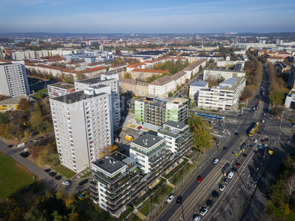 Dresden von oben - Eckhaus- Wohn- und Geschäftshaus Lennestraße Ecke in Dresden im Bundesland Sachsen, Deutschland