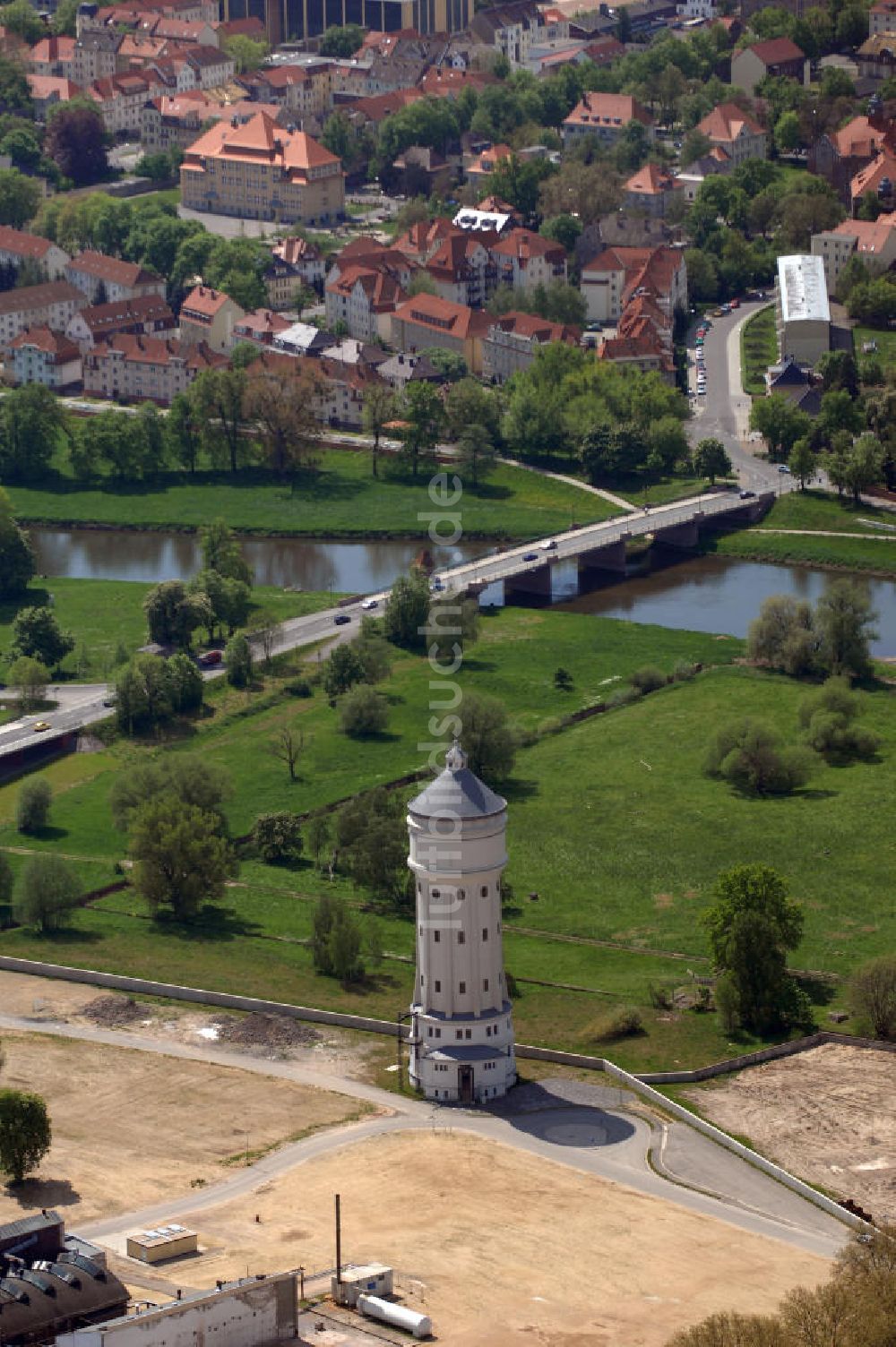 Luftbild Eilenburg - ECW-Wasserturm und Muldebrücke Eilenburg-Ost in Eilenburg