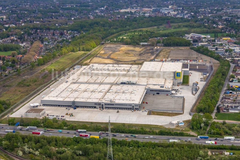 Oberhausen von oben - Edeka- Logistikzentrum im Gewerbegebiet Weierheide in Oberhausen im Bundesland Nordrhein-Westfalen, Deutschland