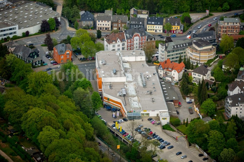 Ennepetal aus der Vogelperspektive: EDEKA Schlöder Filiale an der Kölner Straße in Ennepetal im Bundesland Nordrhein-Westfalen