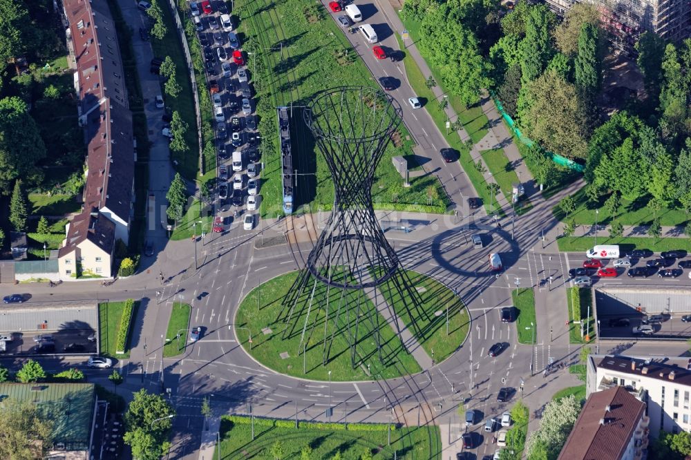 München von oben - Effnerplatz in München Bogenhausen im Bundesland Bayern