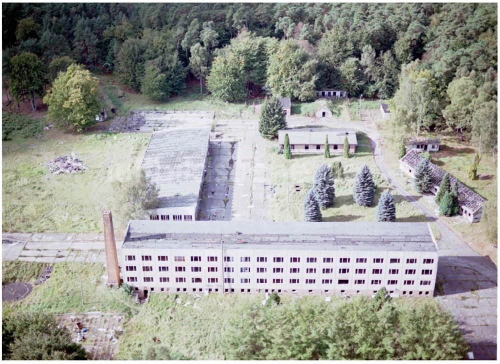 Graal-Müritz / Mecklenburg Vorpommern aus der Vogelperspektive: ehem. NVA - Kaserne in Graal - Müritz / Mecklenburg Vorpommern / 27.09.02